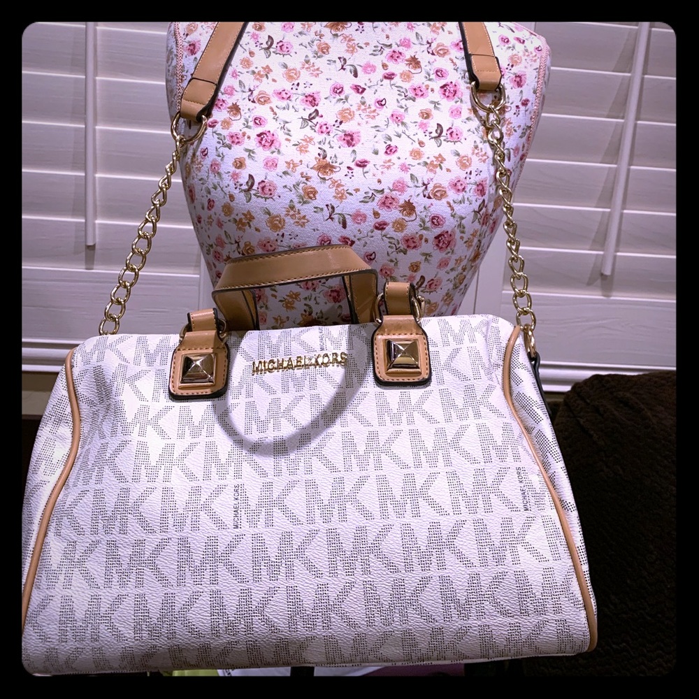 MK white brown & gray logo chain handbag! 👜